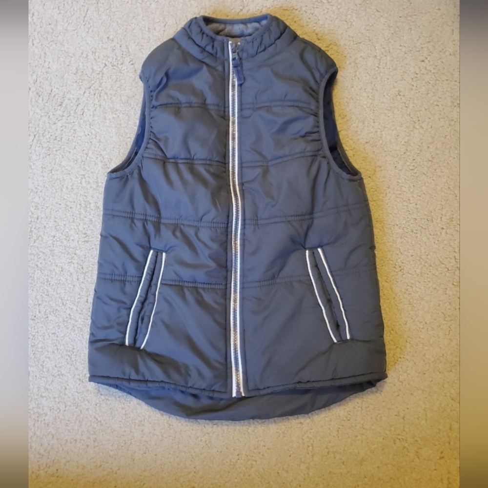 CARTER'S grey zipper puffer vest pockets reflective details size 7. Stylish cozy